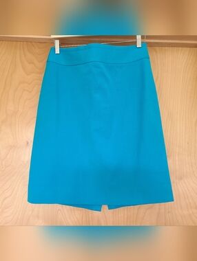 Banana Republic Cotton Stretch Skirt, Bright Turquoise, Size 10.